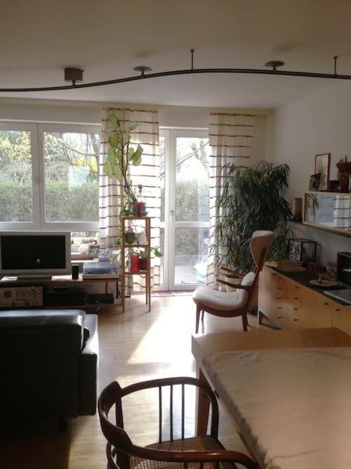 Room In Maisonette With Garden, Parking Place Виена Екстериор снимка