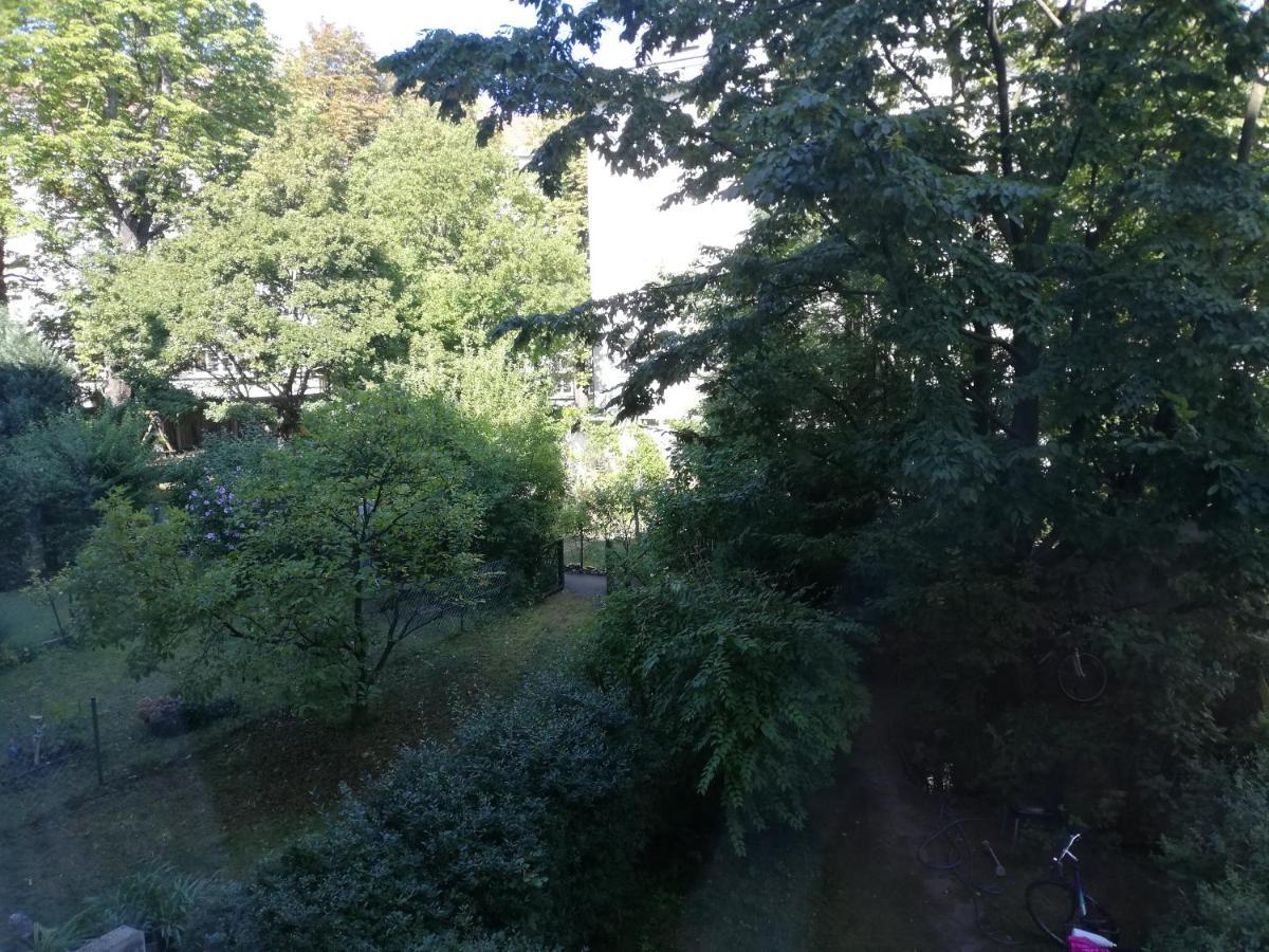 Room In Maisonette With Garden, Parking Place Виена Екстериор снимка
